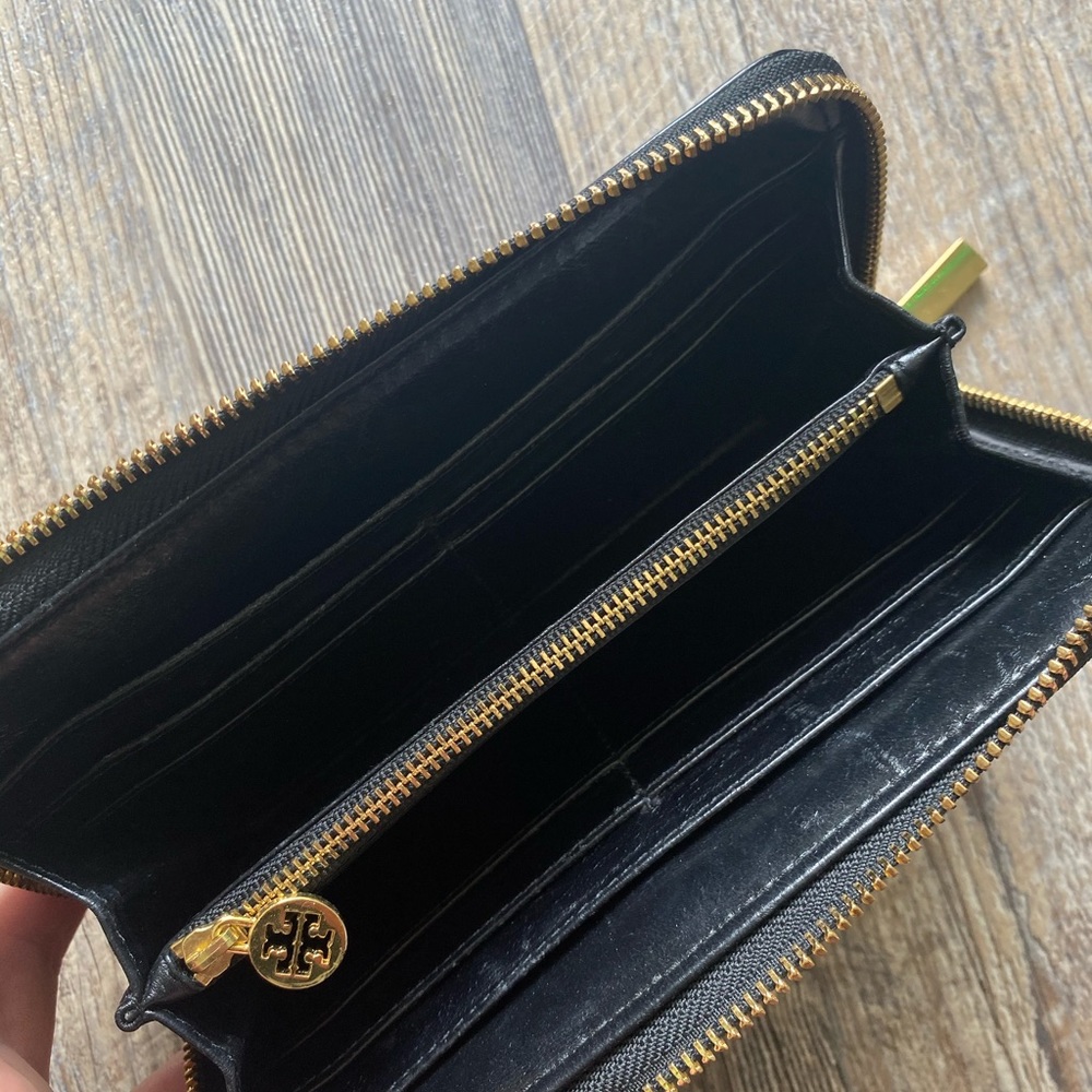 Tory Burch wallet